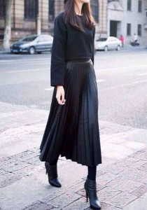 Длинную кожаную юбку с чем носить